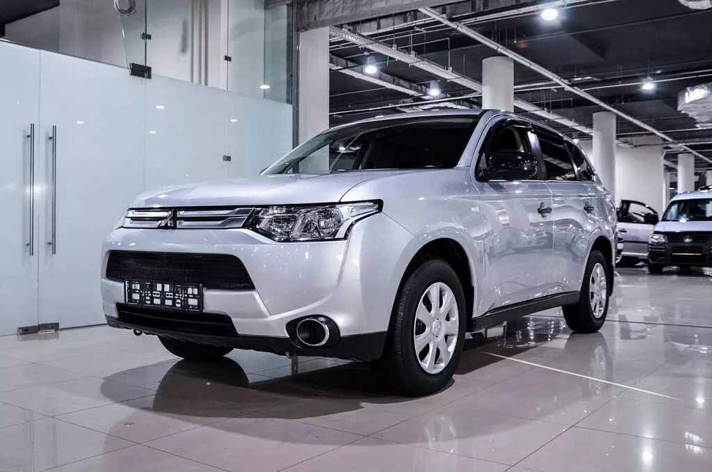 Купить Outlander с пробегом